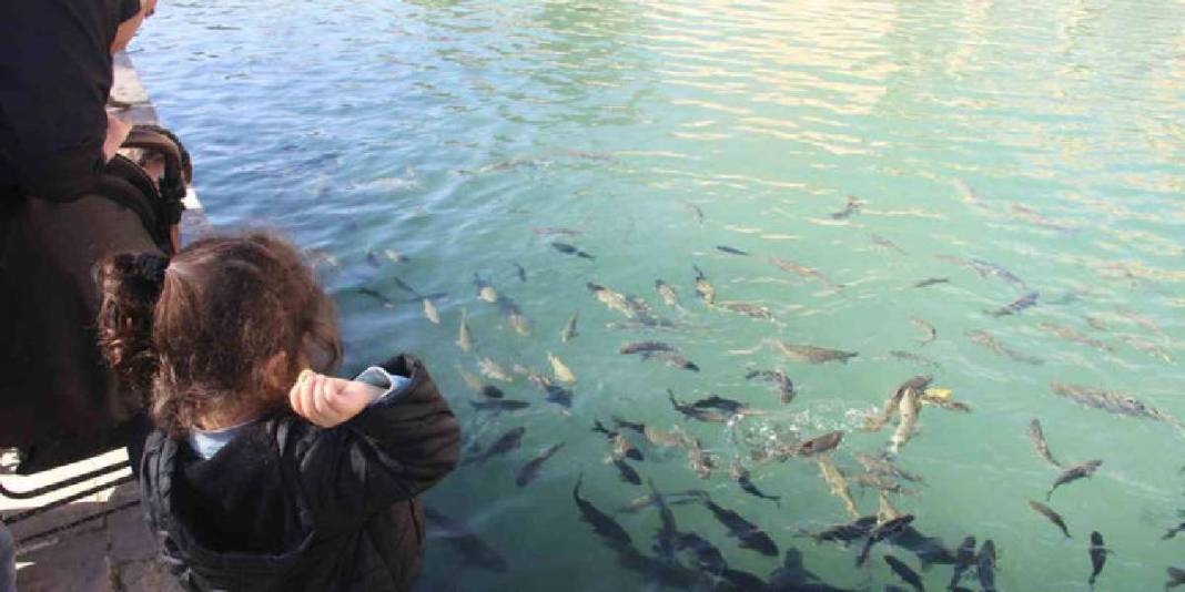 Dünyanın en büyük doğal akvaryumu: Ramazan ayında akın akın gittiler 4